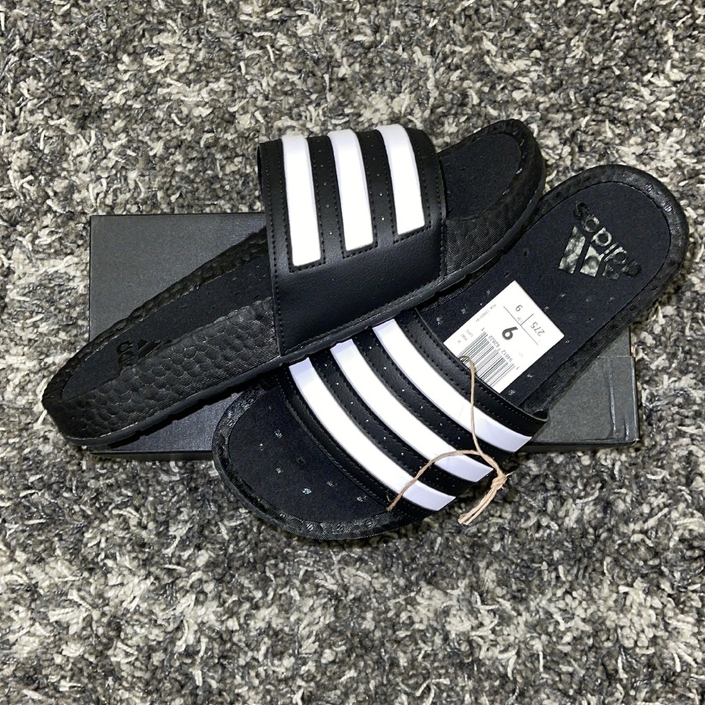 New ADIDAS ADILETTE BOOST Slides in Black - Picture 2 of 16